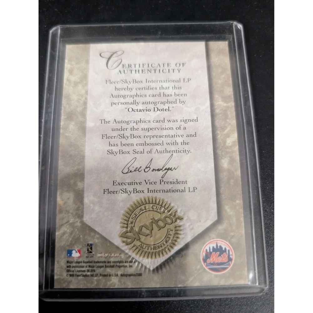 1999 SkyBox Autographics Octavio Dotel Signed Auto Card New York Mets Pitcher